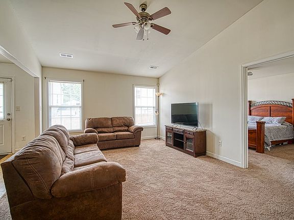 4th image of 525 Shilo Dr