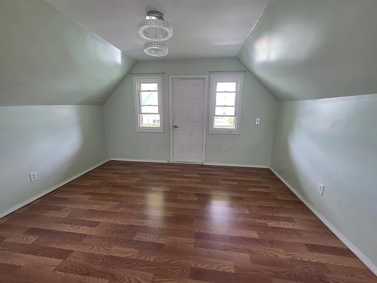 5114 Belmont St #B — Photo 2
