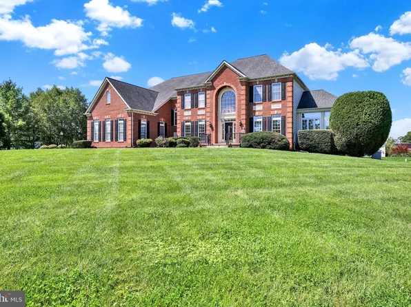 152 Parsons Ln, Newtown, PA 18940