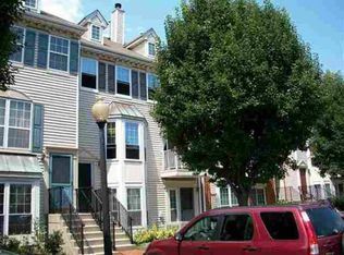 78 Cottonwood St, Jersey City, NJ 07305