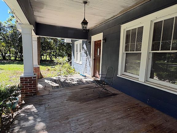 2nd image of 104 Cherry St NW