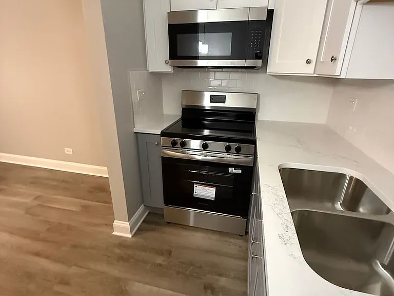744 W Gordon Terrace — Photo 10