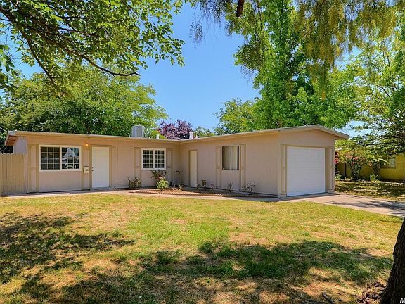 3rd image of 3917 Moonbeam Dr