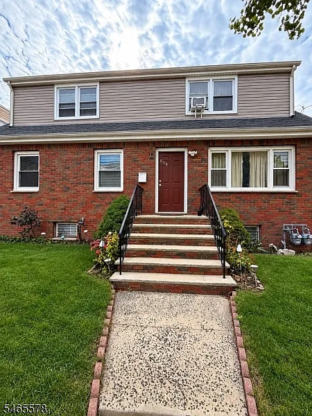 514 Division Ave #1