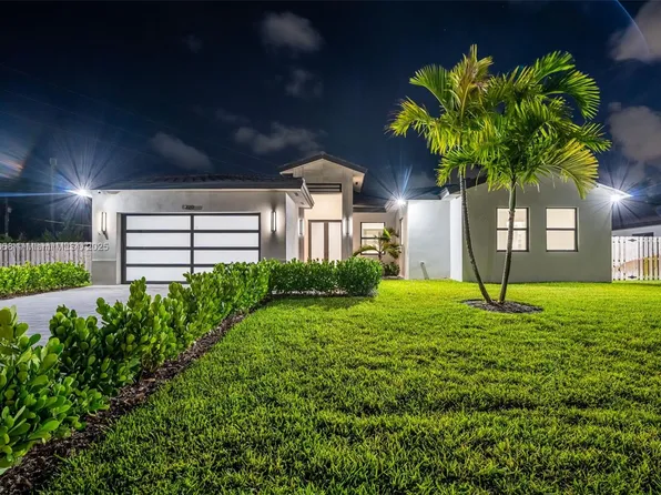8220 SW 193rd Ter, Cutler Bay, FL 33157