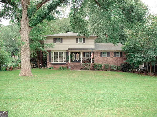 921 Crystal Dr, Thomaston, GA 30286