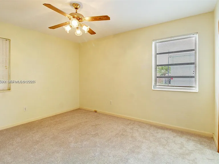 10250 Caribbean Blvd — Photo 12