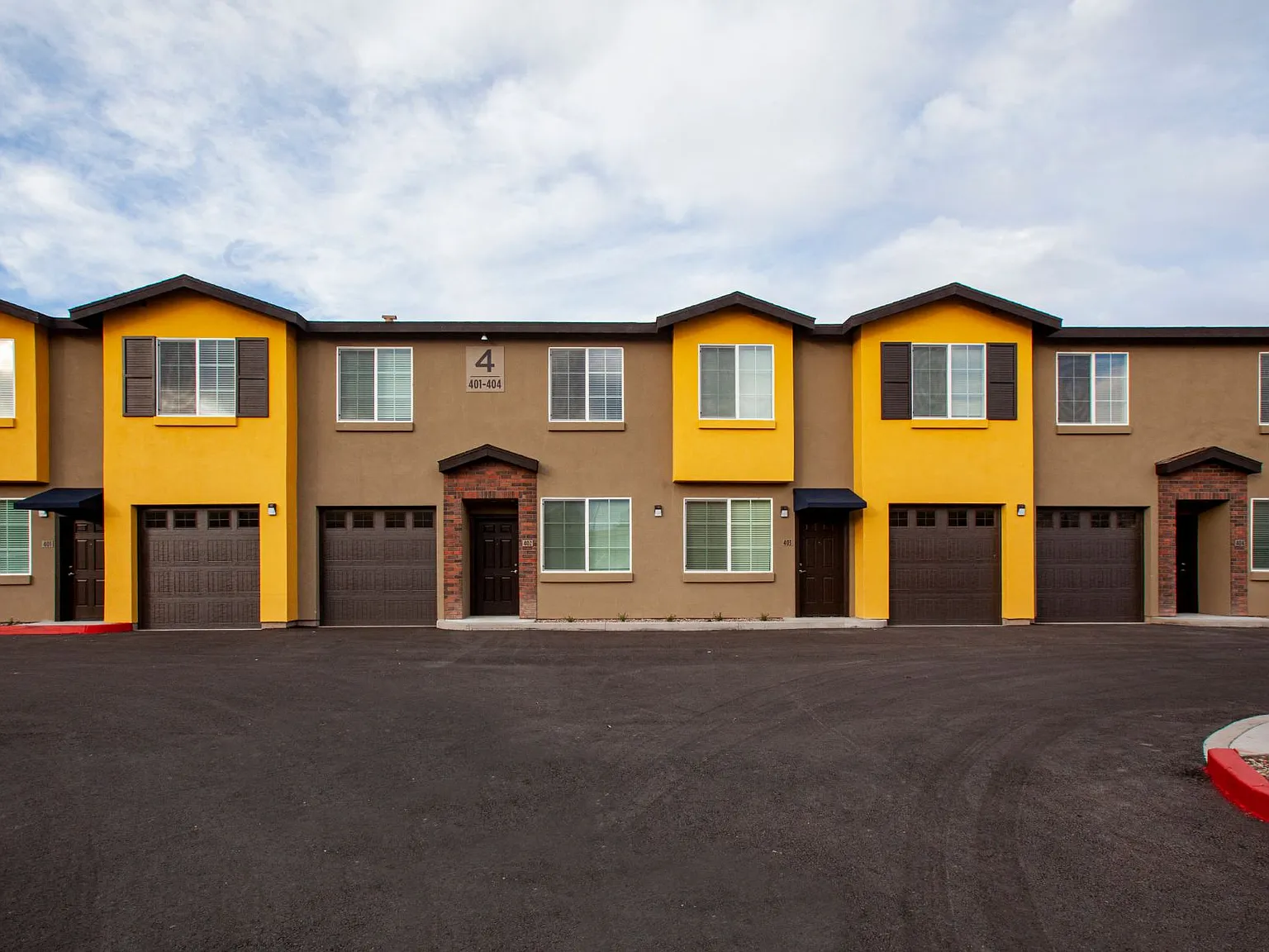 San Vicente Townhomes — Photo 1