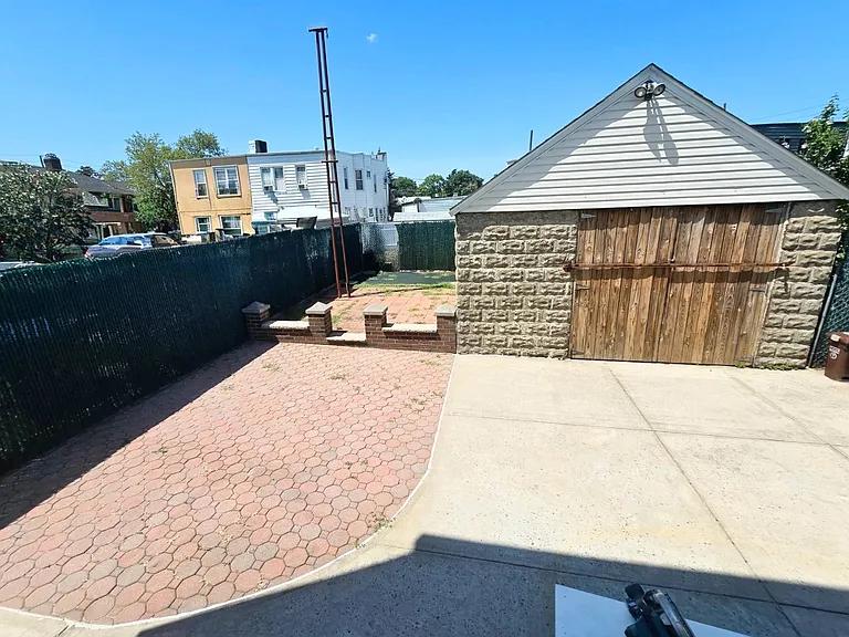 72-29 66th Rd #WHOLE HOUSE — Photo 27