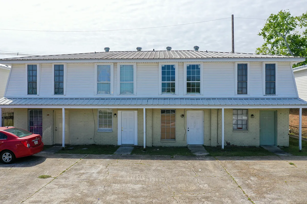 Building Photo - 221 Belle Terre Blvd #B