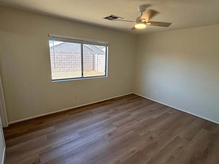 15932 W Lundberg St — Photo 11