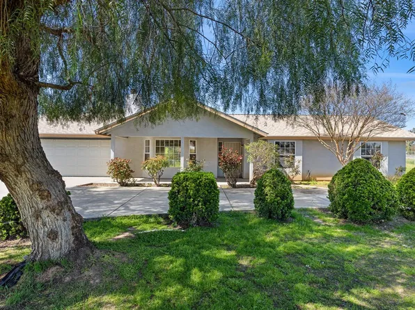 25147 Brook Dr, Madera, CA 93638