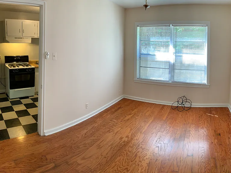 1662 Valley Ave — Photo 14