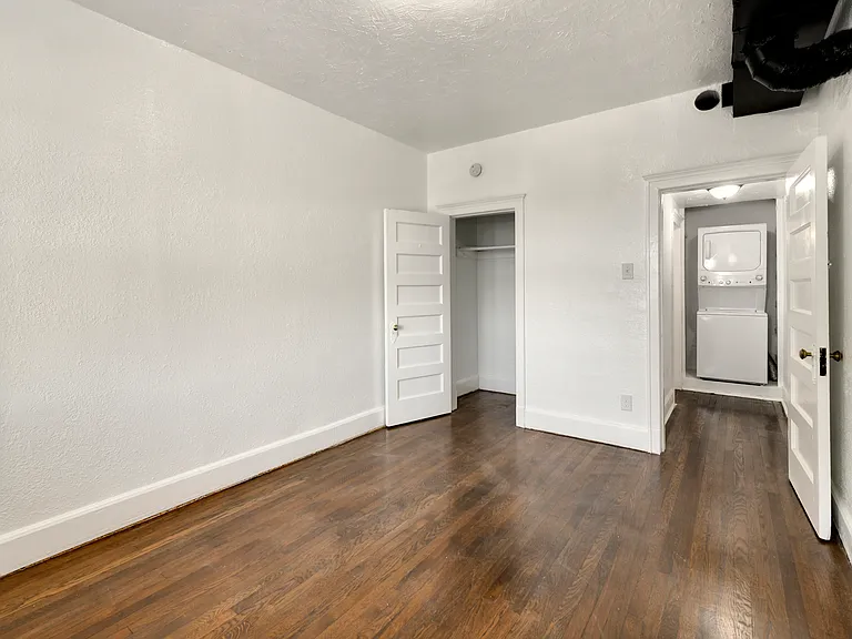 502 Gladstone Blvd #8 — Photo 10