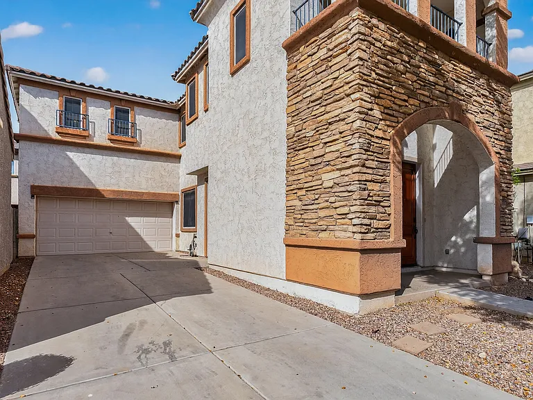 12034 W Polk St — Photo 41