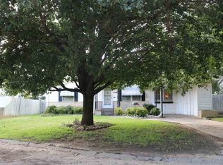 1803 Comanche Ave, Ardmore, OK 73401