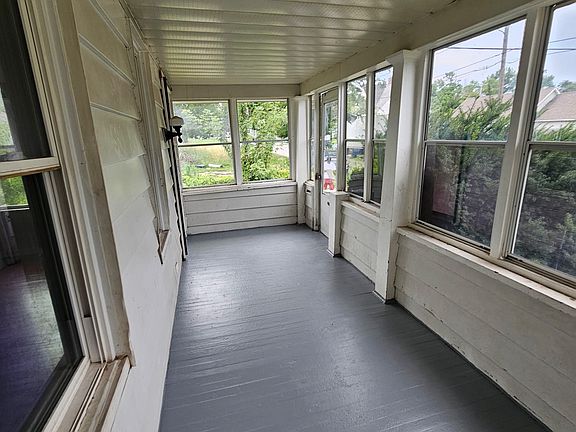 4th image of 257 Wasaon St