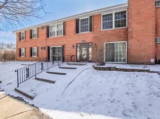 810 Old Settlers Trl APT 3, Hopkins, MN 55343