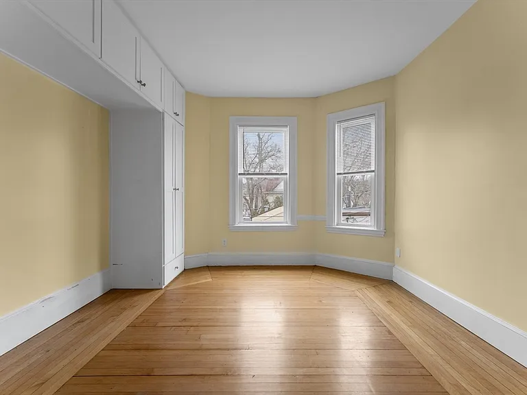 571 Washington St #2 — Photo 5