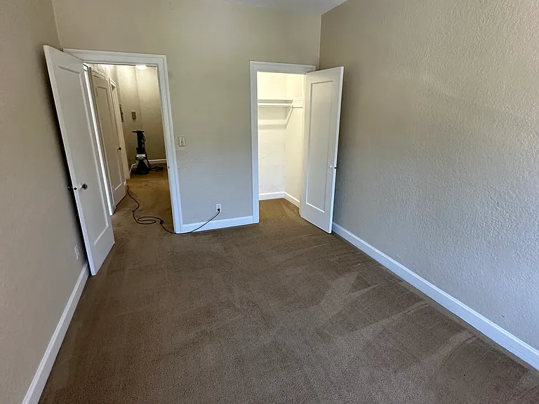 1672 Oxford St #1 — Photo 7