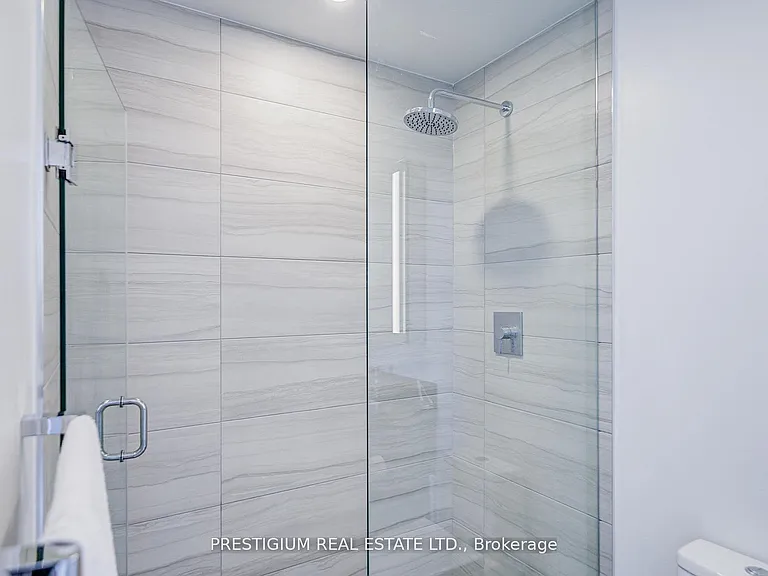 285 Dufferin St #1311 — Photo 32