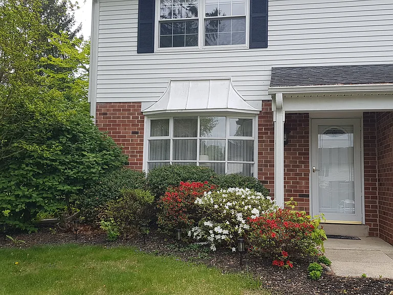 520 Merioneth Dr — Photo 20