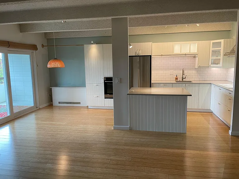 551 N Pearl St #308 — Photo 1