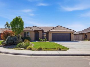 6507 Sunchase Dr, Bakersfield, CA 93313