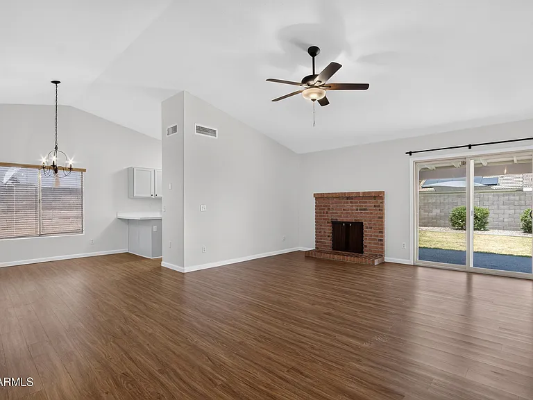 1308 E Princeton Ave — Photo 4