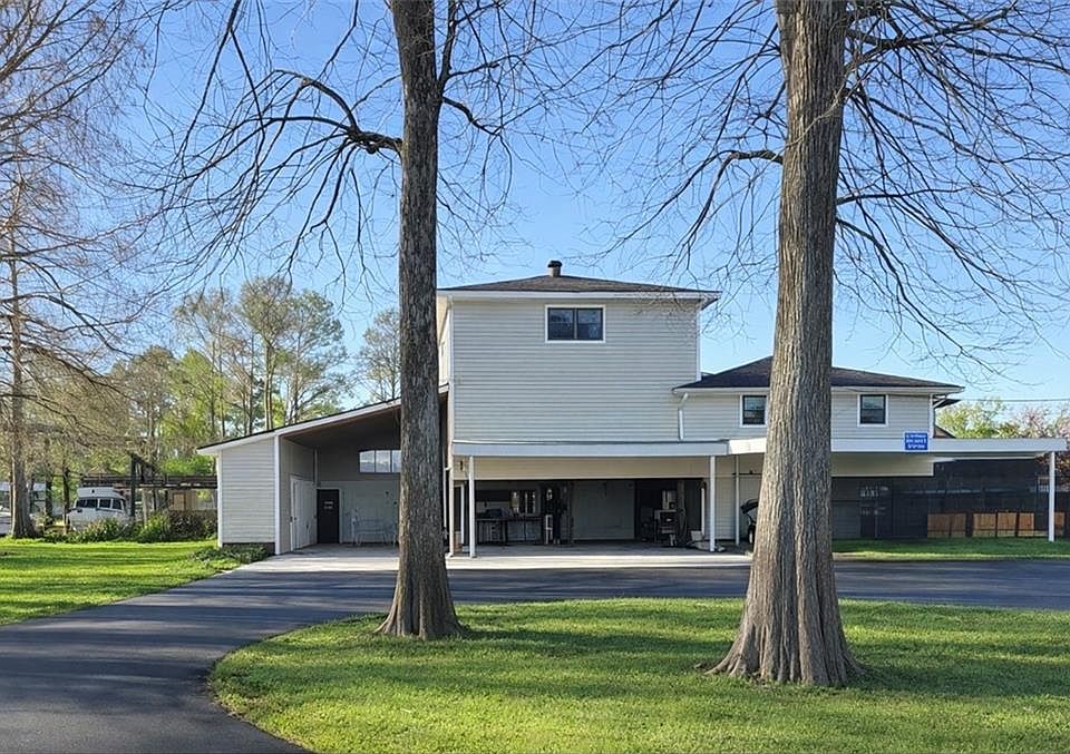 1st image of 31748 Shelton Dr