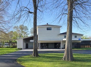 31748 Shelton Dr, Springfield, LA 70462