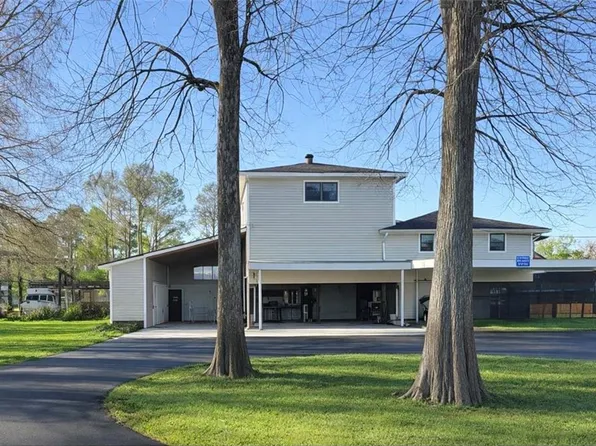 31748 Shelton Dr, Springfield, LA 70462