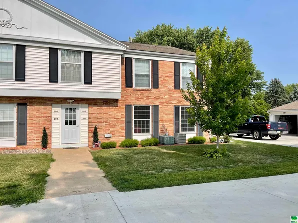 201 Villa Rd, Alta, IA 51002