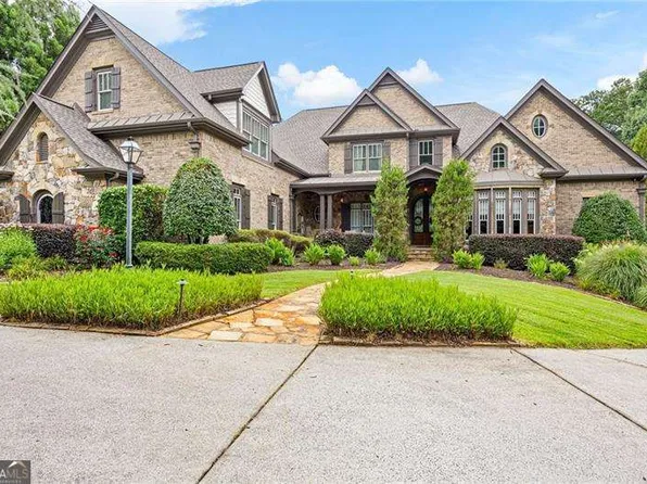 1255 Waterfall Ln NW, Acworth, GA 30101