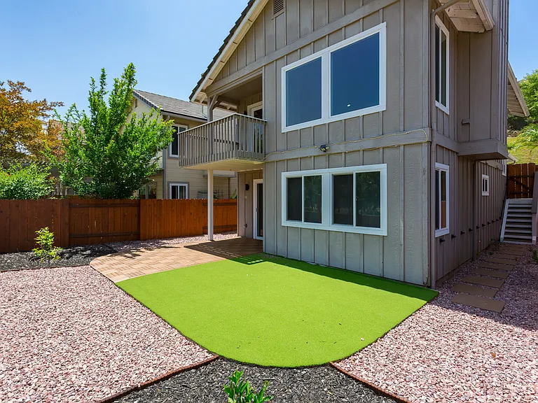 2725 Blackbush Ln — Photo 30