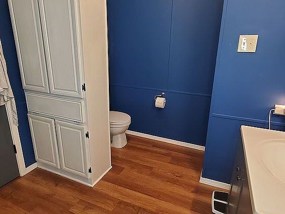 5th image of 901 Orange St