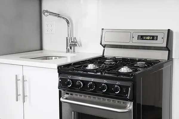 Rented by REAL New York | media 17