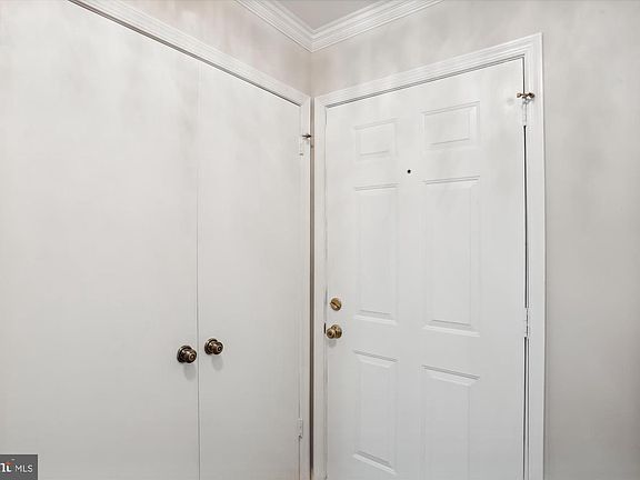 5th image of 7539 Heatherton Ln
