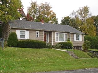 7 Terrace Hill Dr, New Hartford, NY 13413
