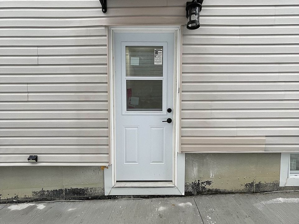 1st image of 14 Stable Gate #Basement