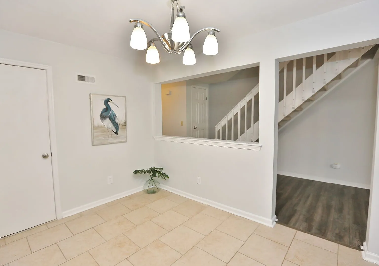 Beautifully Updated Townhome In Ocean Lakes w/Attached Garage! Available 10-02-26! Fenced Backyar... — Photo 4