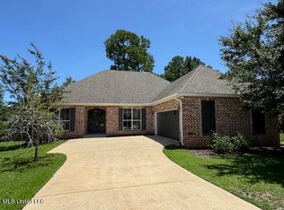 418 Babineaux Pl, Biloxi, MS 39531