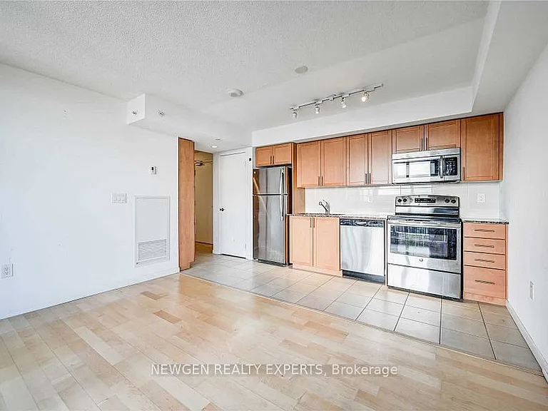 830 Lawrence Ave W #2405 — Photo 10
