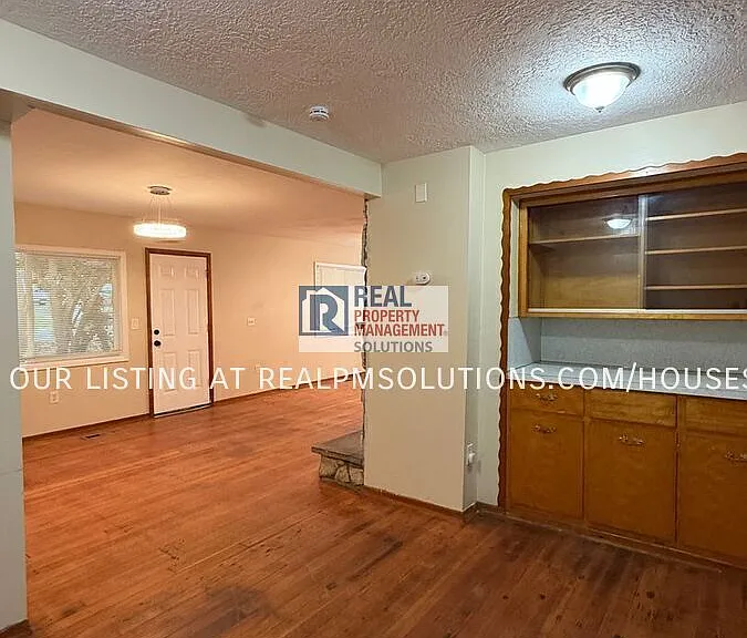 8927 SE Rhone St — Photo 22