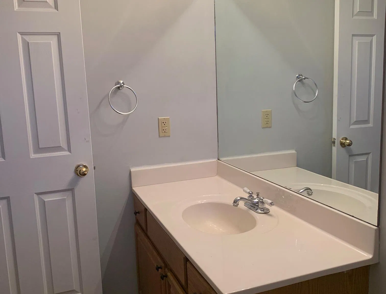 128 Yorkshire Dr — Photo 3