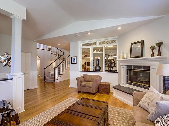 3rd image of 10949 Meadow Glen Way E