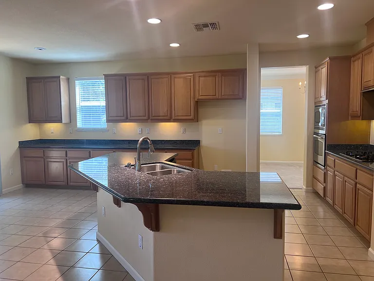 771 Cathedral Way — Photo 12