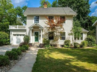 159 Forest Rd, Davenport, IA 52803