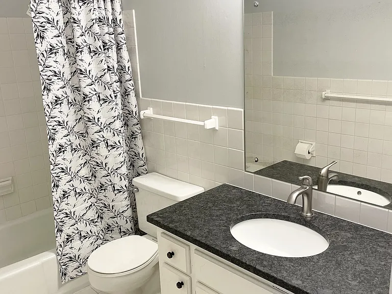 Maple Commons Apartments — Photo 9