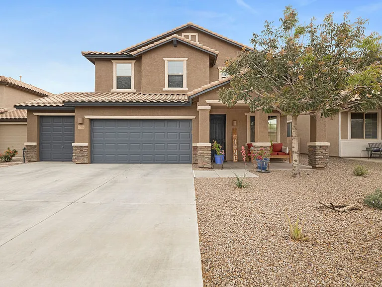 11904 W Farmall Dr — Photo 2